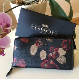 BRAND NEW COACH LEATHER CHERRY BLOSSOM WALET